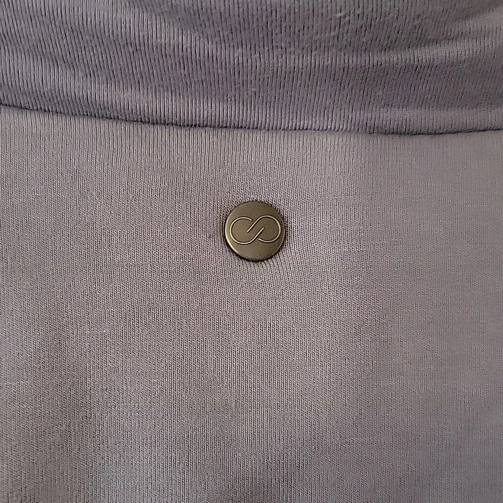 EUC Calia by Carrie Underwood Grey  Quilted Crop Jacket Size S - Picture 4 of 4